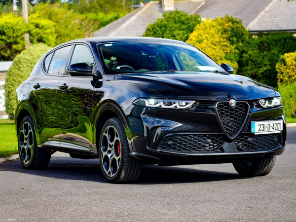 Alfa Romeo Tonale MPV, Petrol Plug-in Hybrid, 2023, Black
