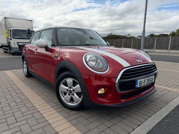 Mini Cooper Hatchback, Petrol, 2016, Red