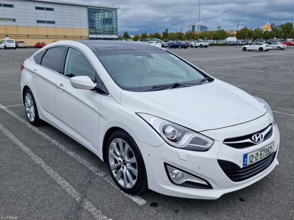 Hyundai i40 Saloon, Diesel, 2012, White