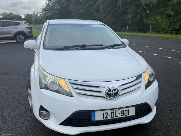 Toyota Avensis Saloon, Diesel, 2012, White