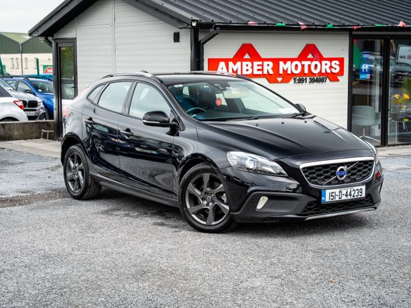 Volvo V40 Hatchback, Diesel, 2015, Black