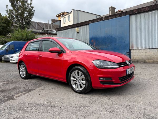 Volkswagen Golf Hatchback, Petrol, 2015, Red
