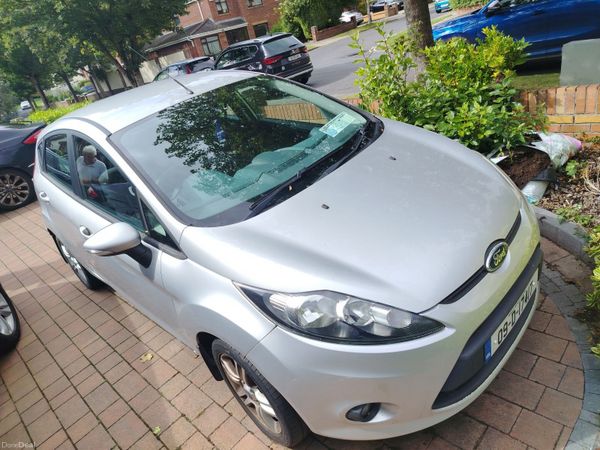 Ford Fiesta Hatchback, Petrol, 2009, Silver