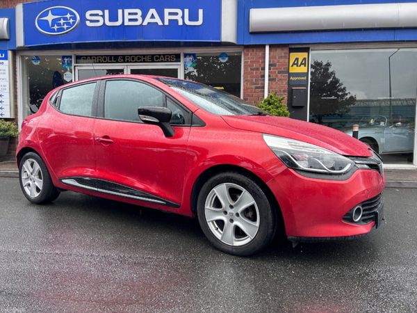 Renault Clio Hatchback, Petrol, 2015, Red