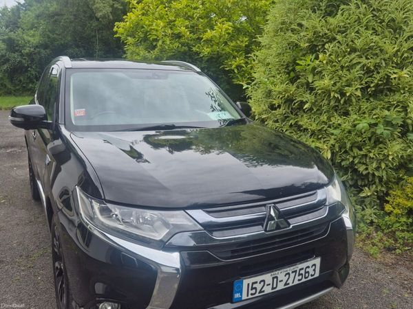 Mitsubishi Outlander SUV, Petrol Plug-in Hybrid, 2015, Black
