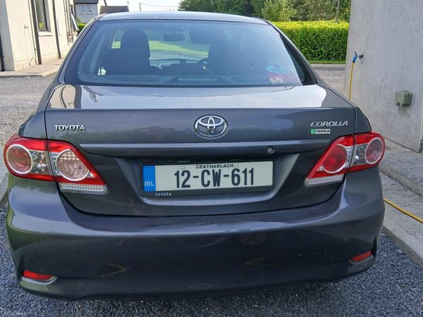 Toyota Corolla Saloon, Diesel, 2012, Grey