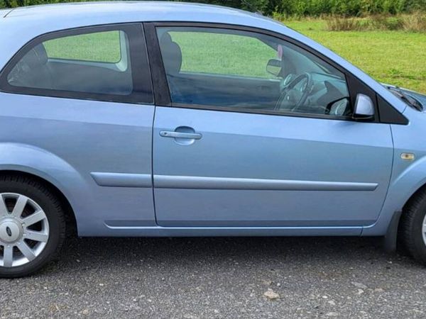 Ford Fiesta Hatchback, Petrol, 2007, Blue
