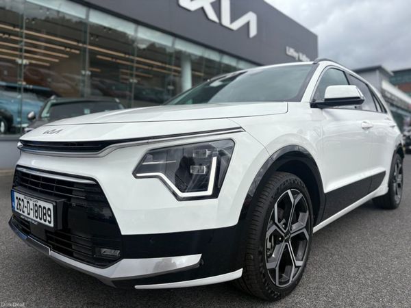 Kia Niro MPV, Petrol Hybrid, 2026, White