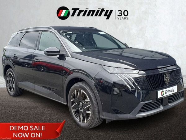Peugeot 5008 MPV, Petrol, 2026, Black