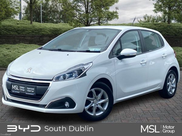 Peugeot 208 Hatchback, Petrol, 2019, White
