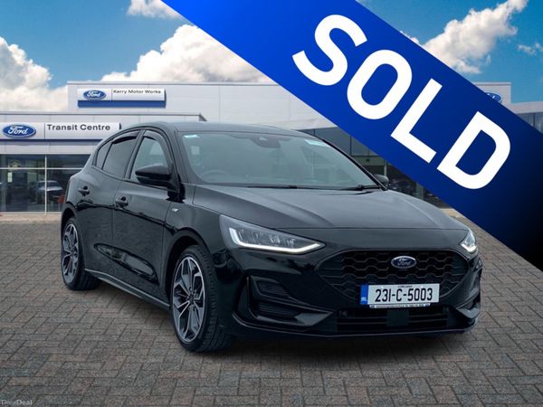 Ford Focus Hatchback, Petrol, 2023, Black