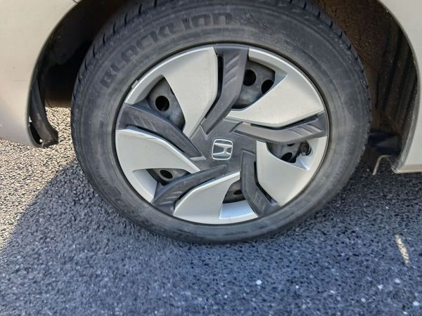 Honda Fit Hatchback, Petrol Hybrid, 2015, Silver