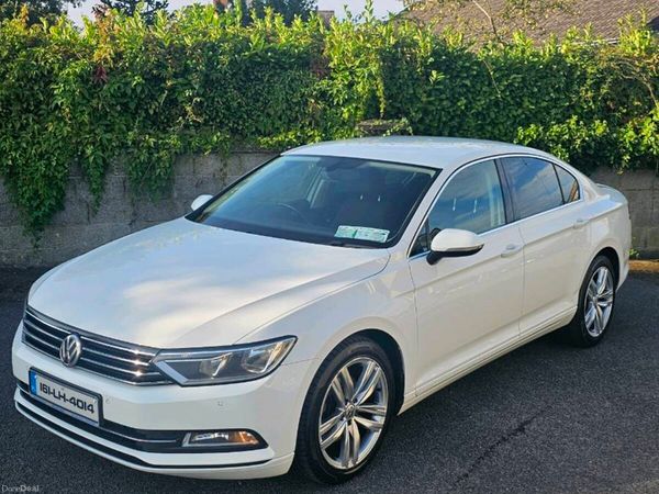Volkswagen Passat Saloon, Diesel, 2016, White