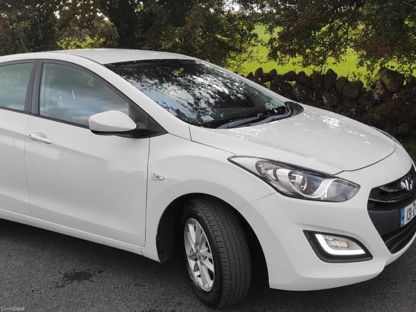 Hyundai i30 Hatchback, Petrol, 2013, White