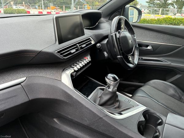 Peugeot 5008 MPV, Petrol, 2018, Black