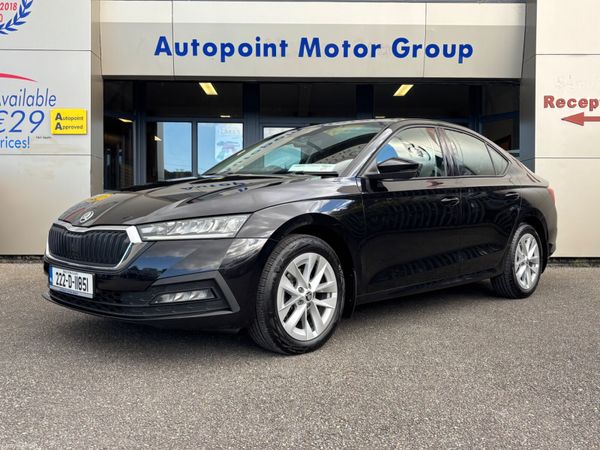 Skoda Octavia Hatchback, Diesel, 2022, Black