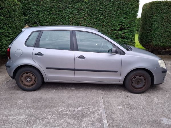 Volkswagen Polo Hatchback, Petrol, 2006, Silver