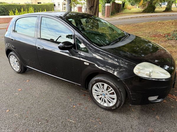 Fiat Punto Hatchback, Petrol, 2011, Black
