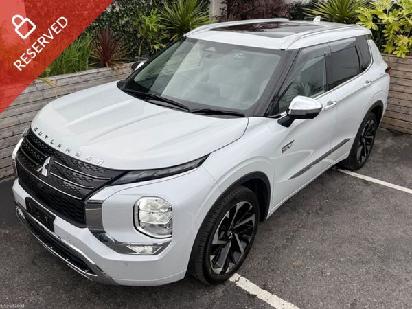 Mitsubishi Outlander SUV, Petrol Plug-in Hybrid, 2022, White