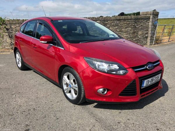 Ford Focus Hatchback, Diesel, 2013, Red