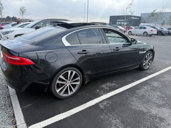 Jaguar XE Saloon, Diesel, 2016, Black