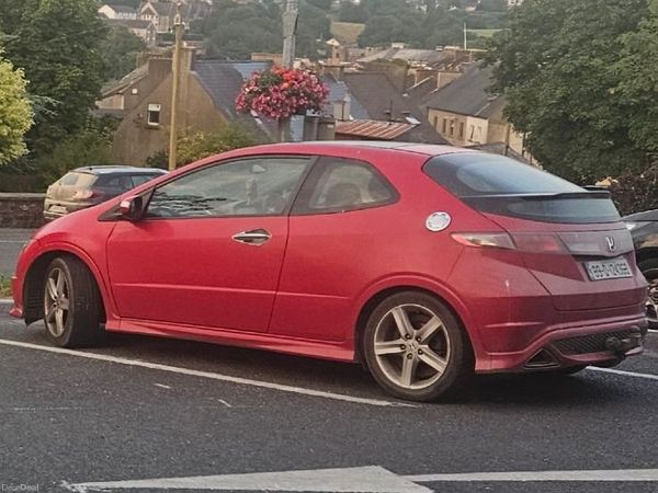 Honda Civic Hatchback, Diesel, 2009, Red