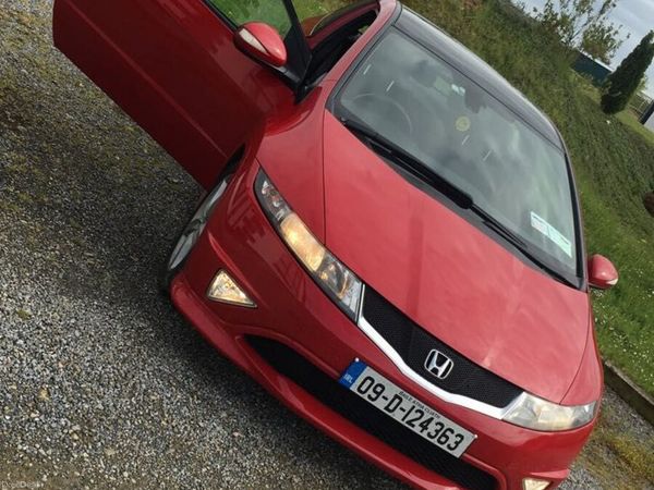 Honda Civic Hatchback, Diesel, 2009, Red