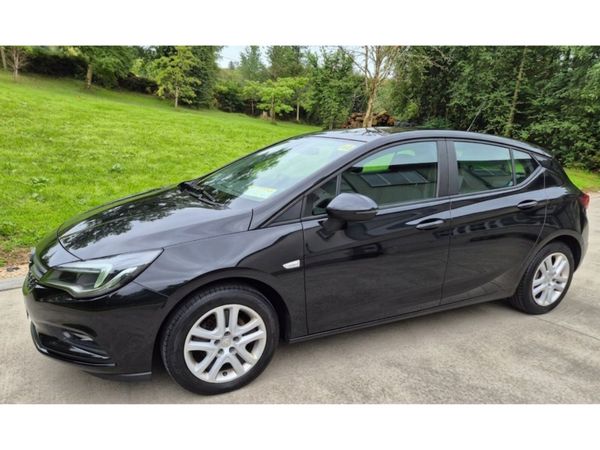 Opel Astra Hatchback, Petrol, 2018, Black