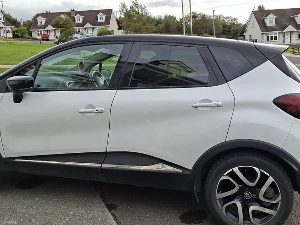 Renault Captur Hatchback, Diesel, 2018, White