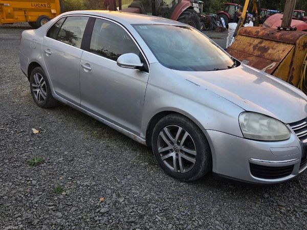 Volkswagen Jetta Saloon, Diesel, 2009, Silver