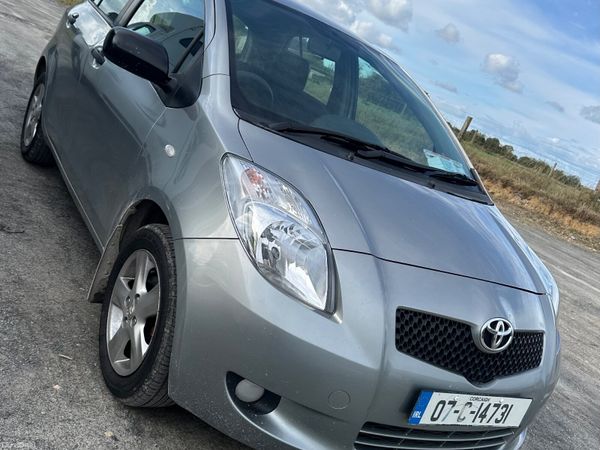 Toyota Yaris Hatchback, Petrol, 2007, Silver