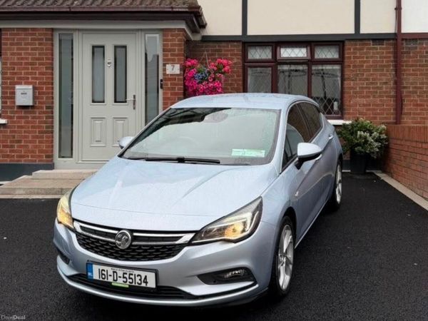 Vauxhall Astra Hatchback, Petrol, 2016, Silver