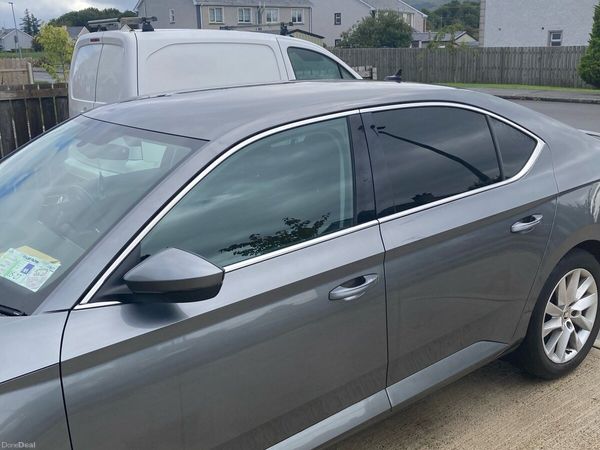 Skoda Superb Saloon, Diesel, 2022, Grey