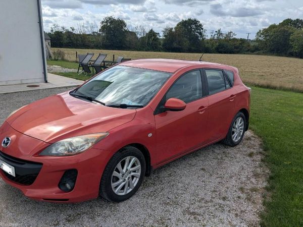 Mazda Mazda3 Hatchback, Diesel, 2012, Red