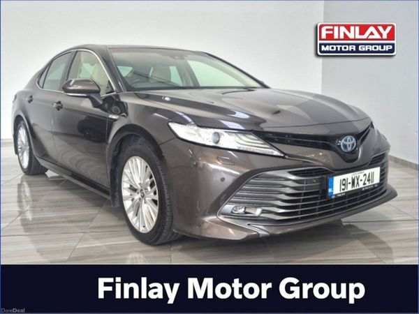 Toyota Camry Saloon, Petrol Hybrid, 2019, Grey