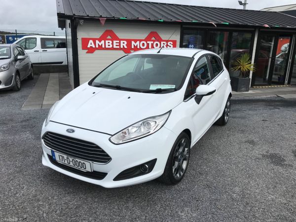 Ford Fiesta Hatchback, Petrol, 2017, White
