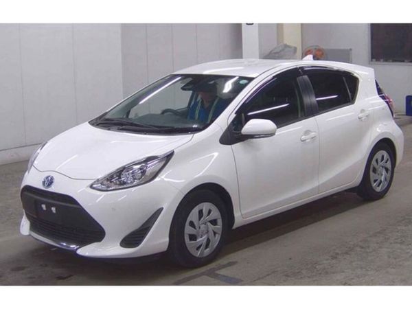 Toyota Aqua Hatchback, Petrol Hybrid, 2020, White