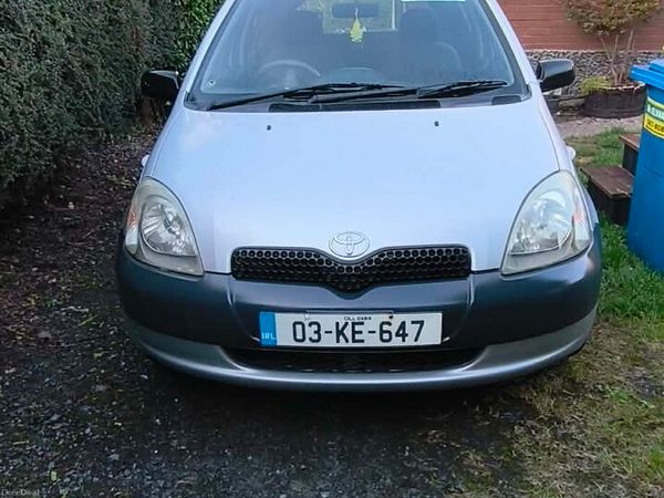 Toyota Yaris Hatchback, Petrol, 2003, Silver