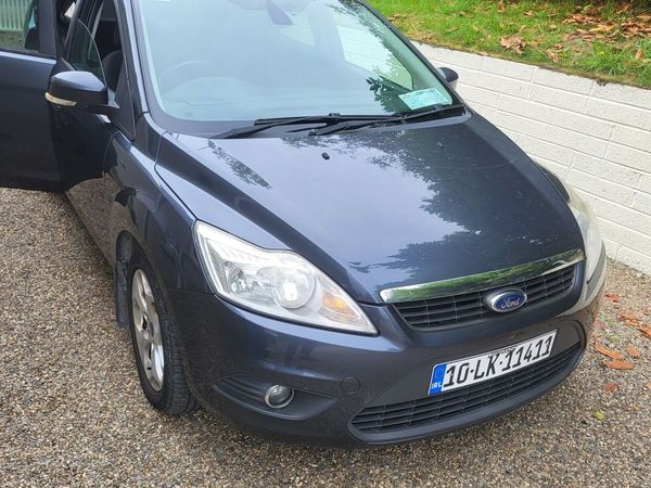 Ford Focus Hatchback, Petrol, 2010, Grey