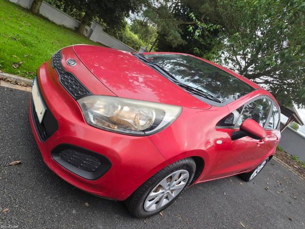 Kia Rio Hatchback, Diesel, 2012, Red