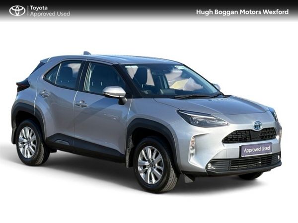 Toyota Yaris Cross Hatchback, Petrol Hybrid, 2024, Silver