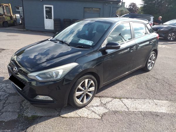 Hyundai i20 Hatchback, Petrol, 2015, Black