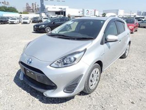 Toyota Aqua Hatchback, Petrol Hybrid, 2019, Silver