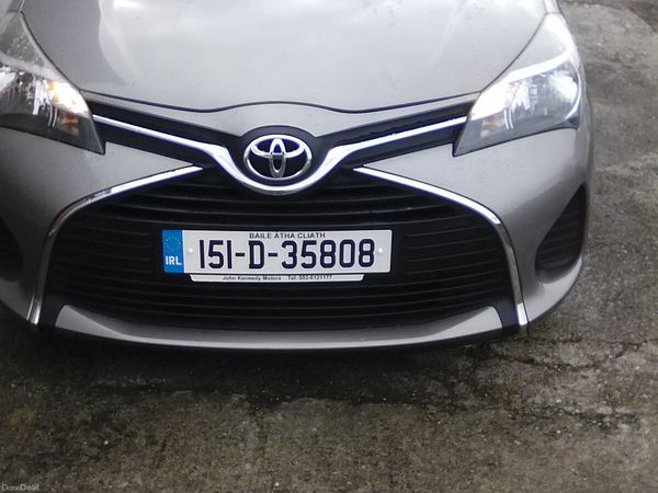 Toyota Yaris Hatchback, Petrol, 2015, Beige