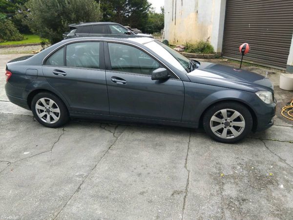 Mercedes-Benz C-Class Saloon, Diesel, 2009, Grey