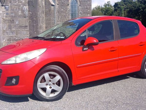 Peugeot 207 Hatchback, Diesel, 2012, Red