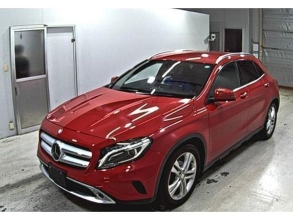 Mercedes-Benz GLA SUV, Petrol, 2015, Red