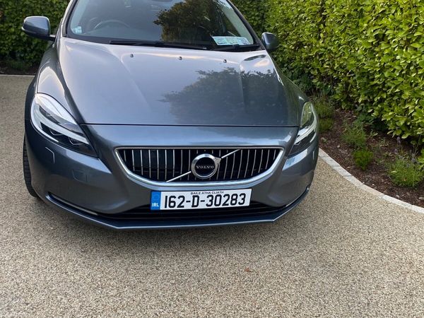 Volvo V40 Hatchback, Diesel, 2016, Grey