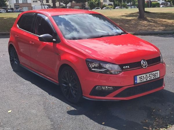 Volkswagen Polo Hatchback, Petrol, 2015, Red