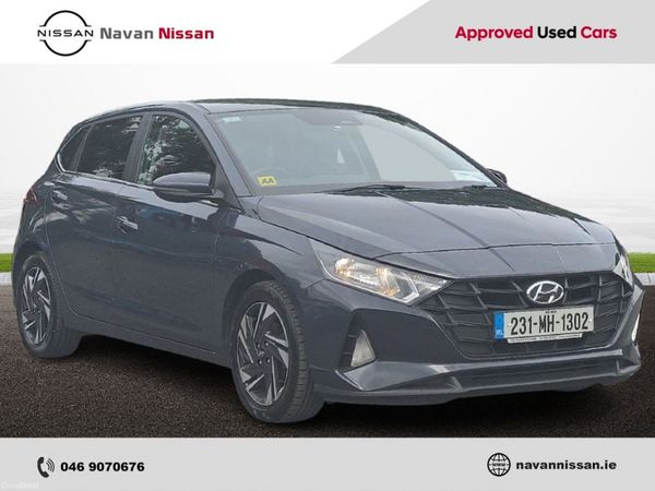 Hyundai i20 Hatchback, Petrol, 2023, Grey